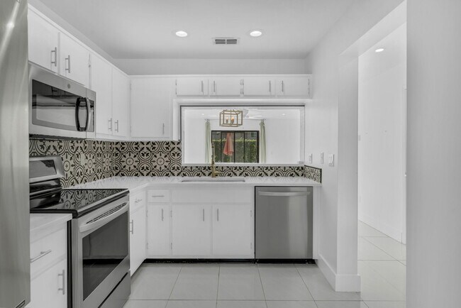 Building Photo - 232 Sandlewood Trail