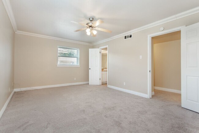 Building Photo - Updated 4-Bedroom, 2-Bath Home in RISD