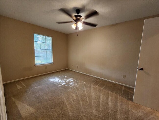 Building Photo - 6419 Scarlet Ridge Ct