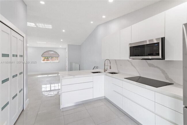 Building Photo - 3375 W 76th St