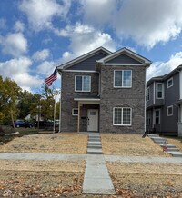 Building Photo - 225 N Hamilton Ave