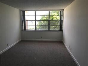 Building Photo - 2761 Taft St