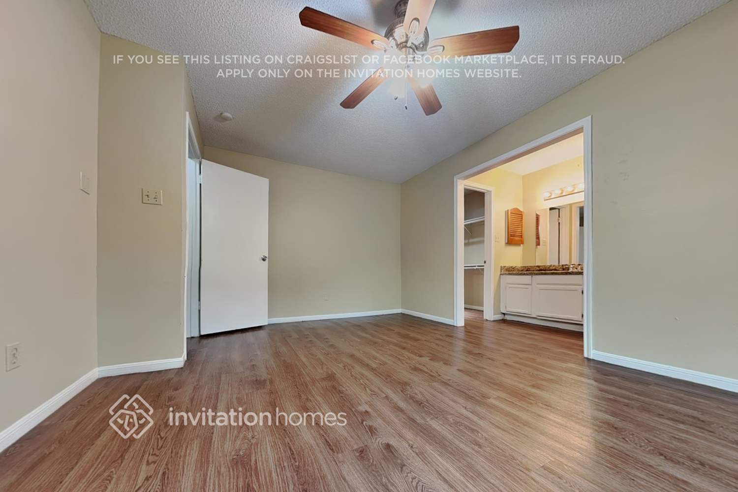 Building Photo - 11 Brentwood Oaks Ct