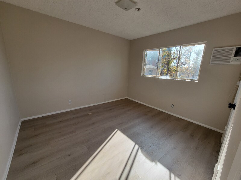 Building Photo - 13531 Wyandotte St