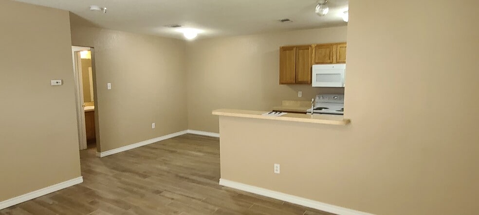 Building Photo - 8013 Julie Ave