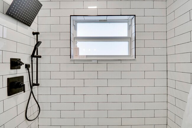 Building Photo - 125 Arrowhead Cir