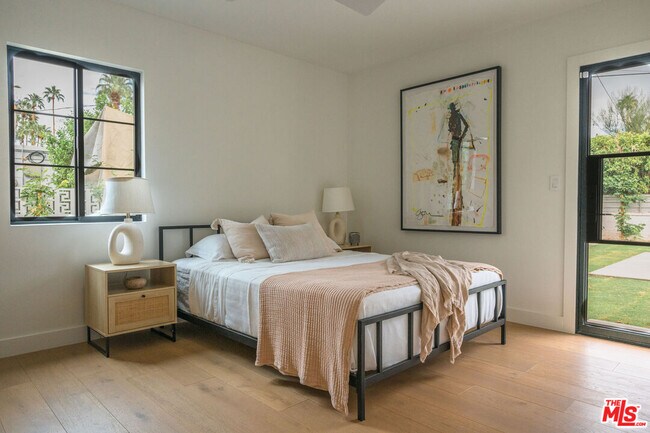 Building Photo - 1560 S Calle Palo Fierro