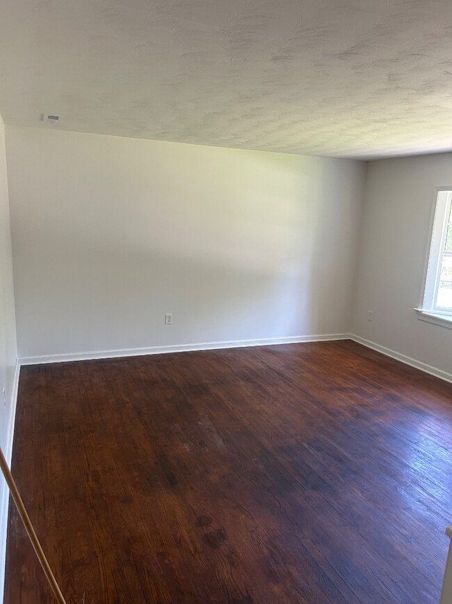 Building Photo - 1103 Ashbourne Dr