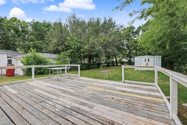 Building Photo - Charming 3-Bedroom Home in Sherman Available NOW!