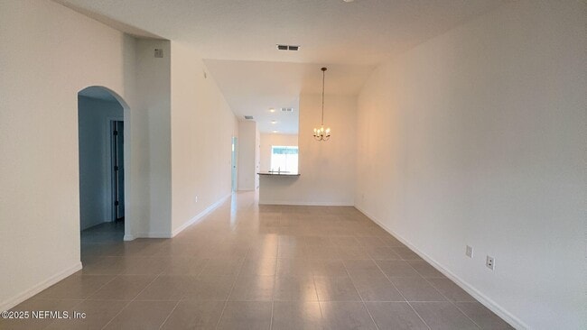 Building Photo - 4 Llobell Pl