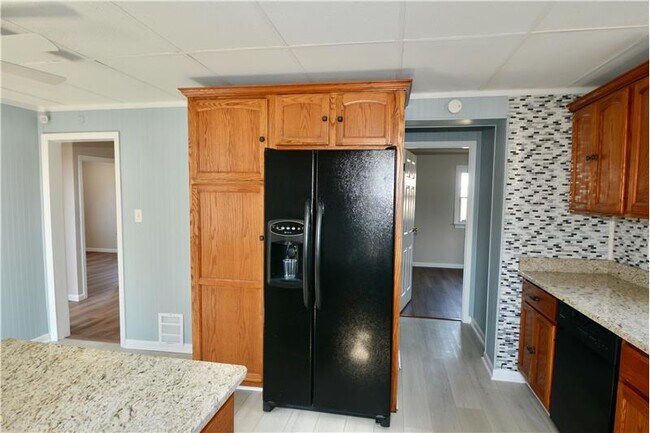 Building Photo - 13 Massachusetts Ave