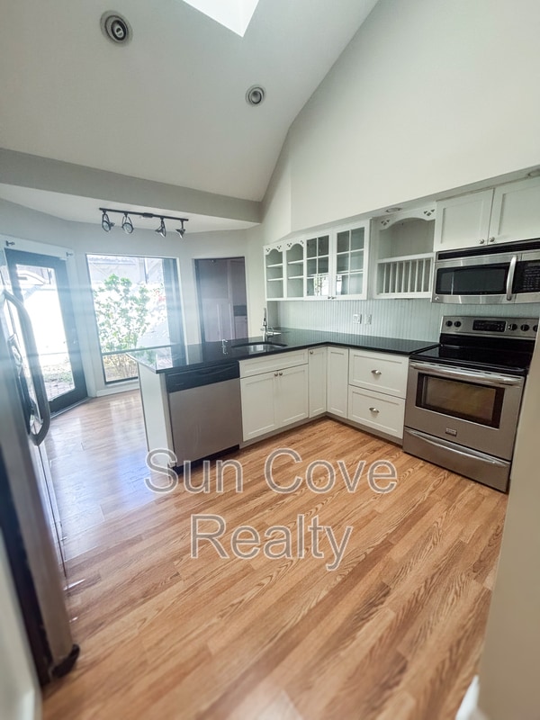 Building Photo - 4494 Ascot Cir N