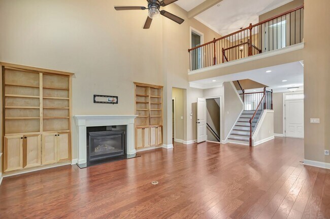 Building Photo - Elevated Home in The Club at Legends Oaks Plantation