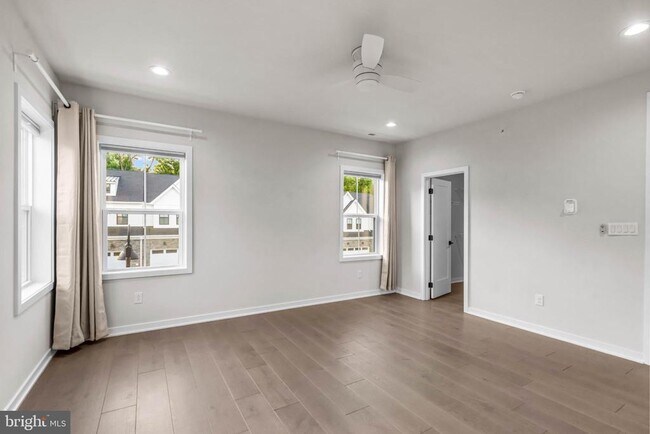 Building Photo - 315 Gilman St