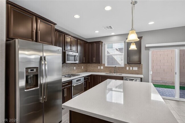 Building Photo - 5663 N Balsam St