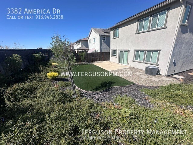 Building Photo - 3382 America Dr