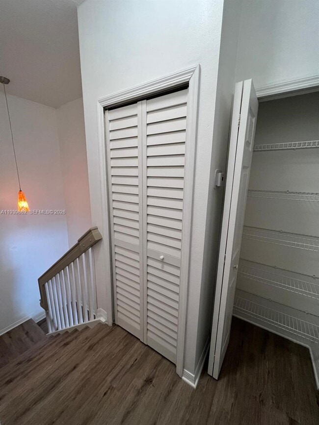 Building Photo - 721 SW 107th Ave