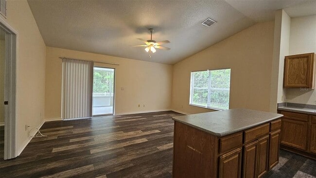 Building Photo - 6300 W Oak Park Blvd