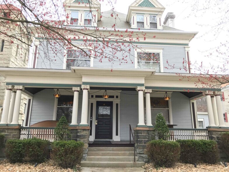 Building Photo - 1180 Elk St