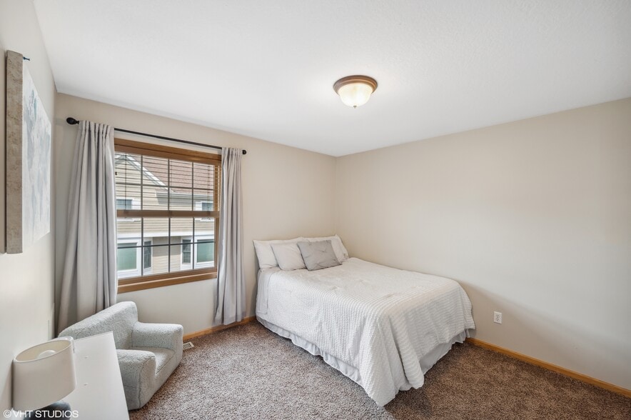 Building Photo - 977 Fairfield Ct