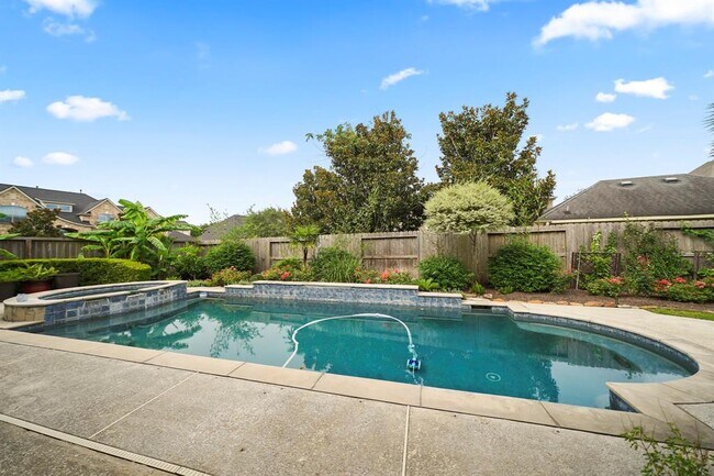 Building Photo - 3707 Quiet Falls Dr