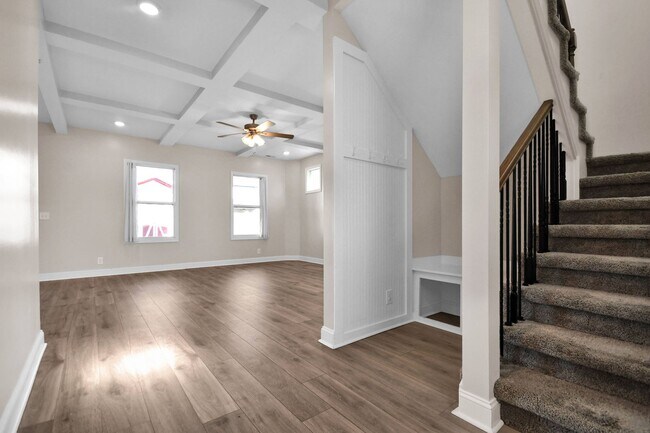 Building Photo - Pet Friendly Three Bedroom!