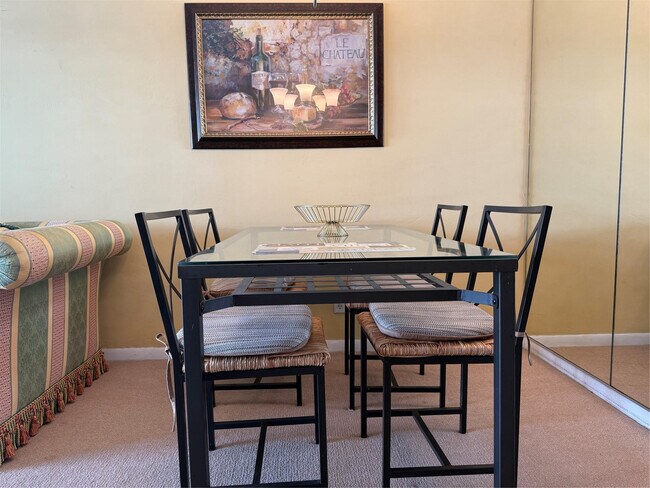 Building Photo - 412 S Cypress Rd