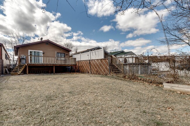 Building Photo - 291 Tanglewood Dr