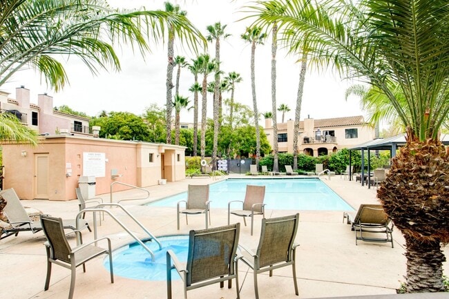 Primary Photo - Bright & Airy 3bd/2bth End Unit Condo in F...