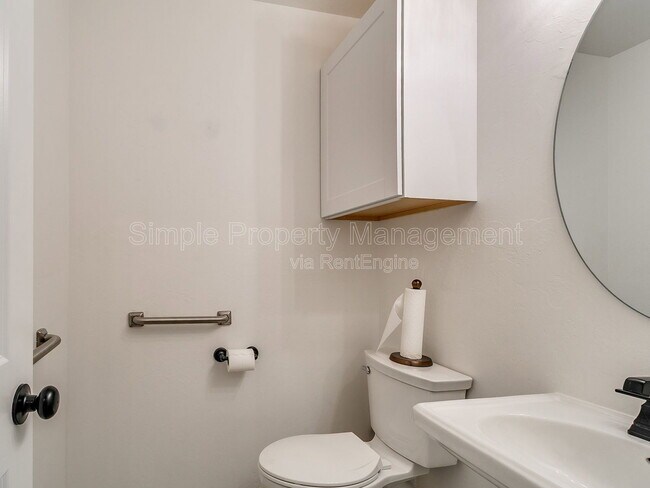 Building Photo - 18008 Jimenez Dr