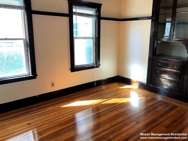 Building Photo - 28 Litchfield St