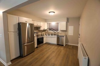 Building Photo - Fully Renovated 2 Bedroom!