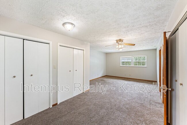 Building Photo - 8738 Gleason Dr
