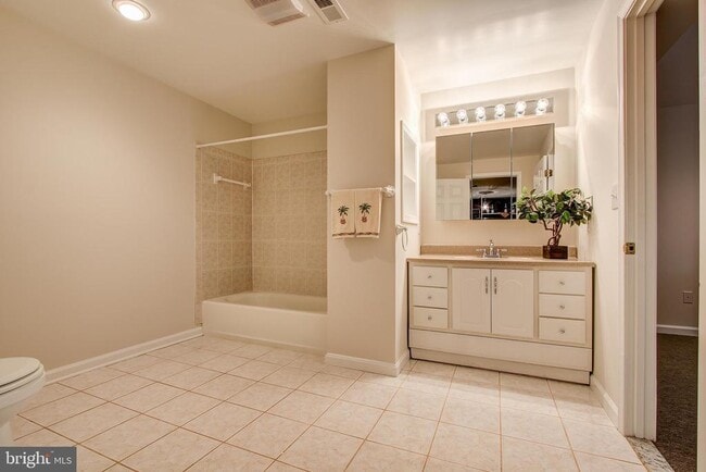 Building Photo - 710 Parrish Farm Ln