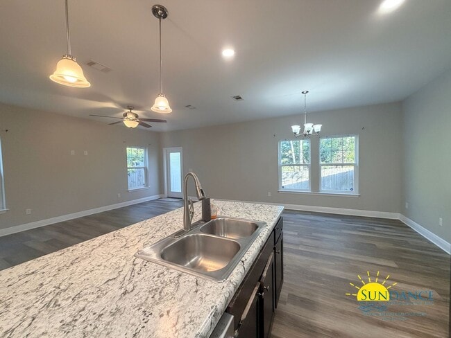 Building Photo - Gorgeous 4 Bedroom Home in Shiloh Place