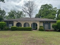 Building Photo - Home in Spring Valley