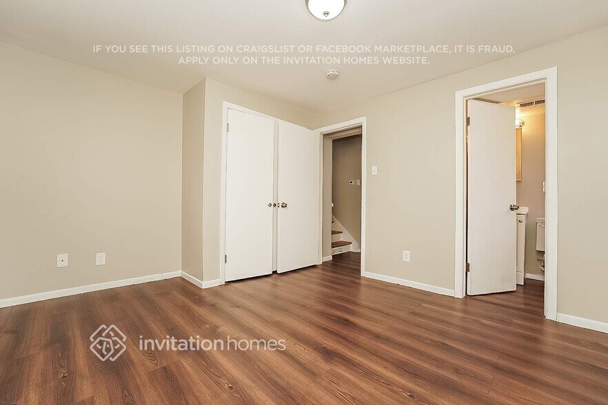 Building Photo - 402 S Robb Way