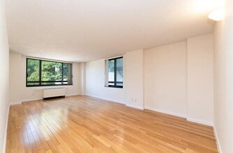 Building Photo - Secure This Beautiful Unit Today