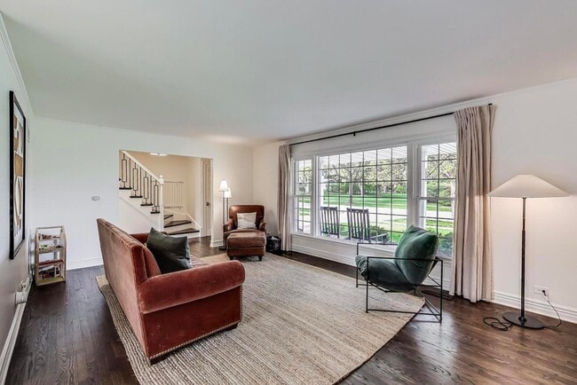 Building Photo - 511 S Dwyer Ave