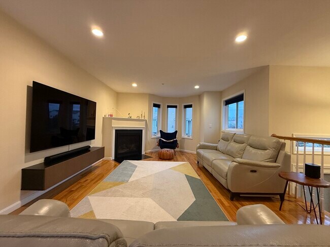 Building Photo - 32 John Hancock Dr