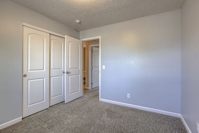 Building Photo - Must See 3 Bedroom In Arbor Gate!!