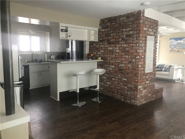 Building Photo - 111 19th St