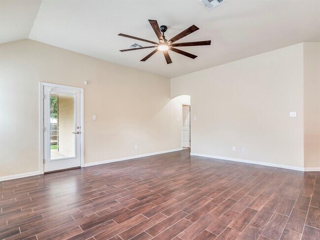 Building Photo - 327 Saffron Springs