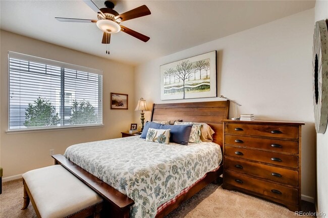 Building Photo - 511 E Hinsdale Ave