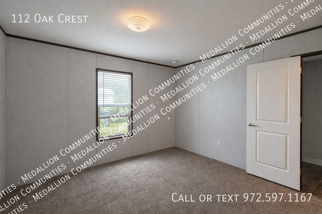 Building Photo - 112 Oak Crest