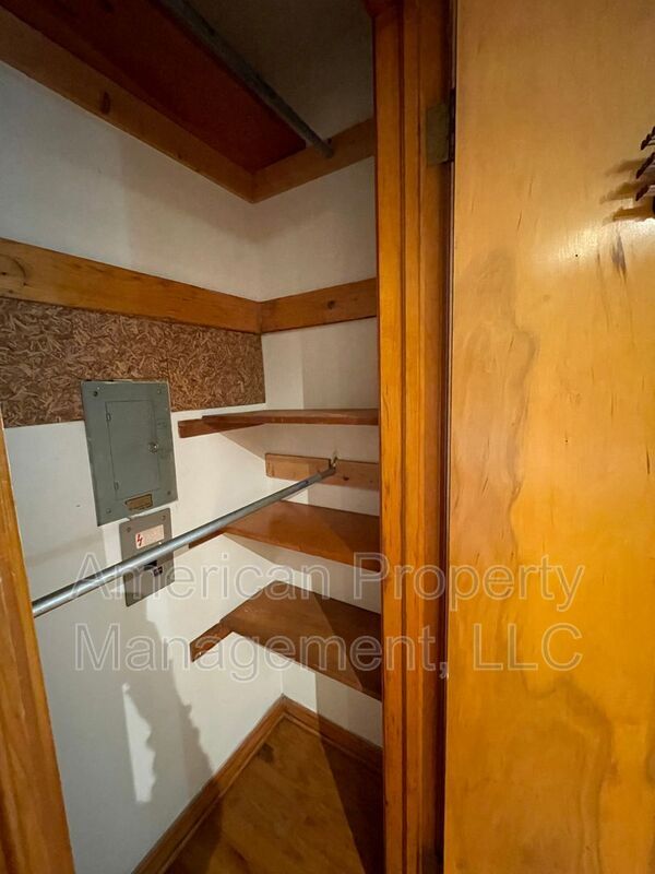 Building Photo - 2644 S Winston Ave