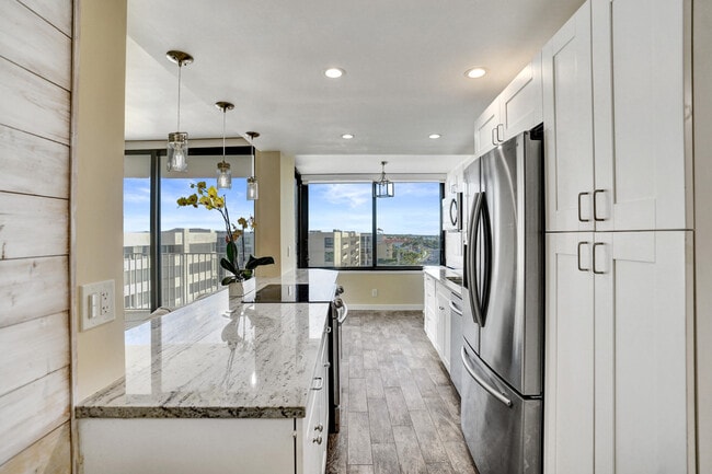 Building Photo - 3590 S Ocean Blvd