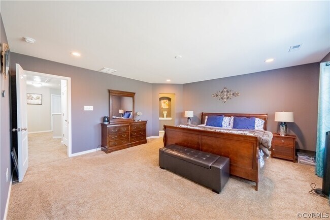 Building Photo - 9535 Thornecrest Dr