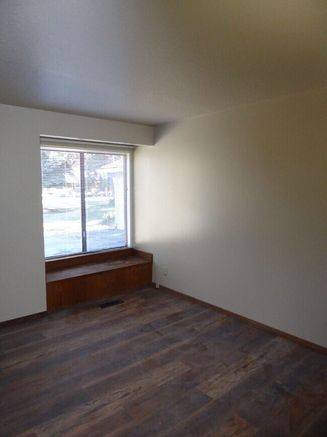 Building Photo - 61591 SE Orion Dr