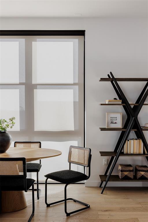 Building Photo - 800 Embassy Dr